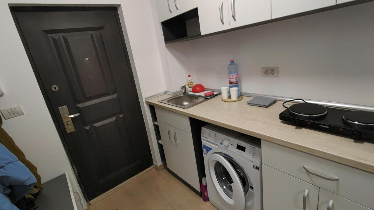 Ferienwohnung Garsoniera 30Mp Chrysflatty1 - Free Netflix Arad Exterior foto