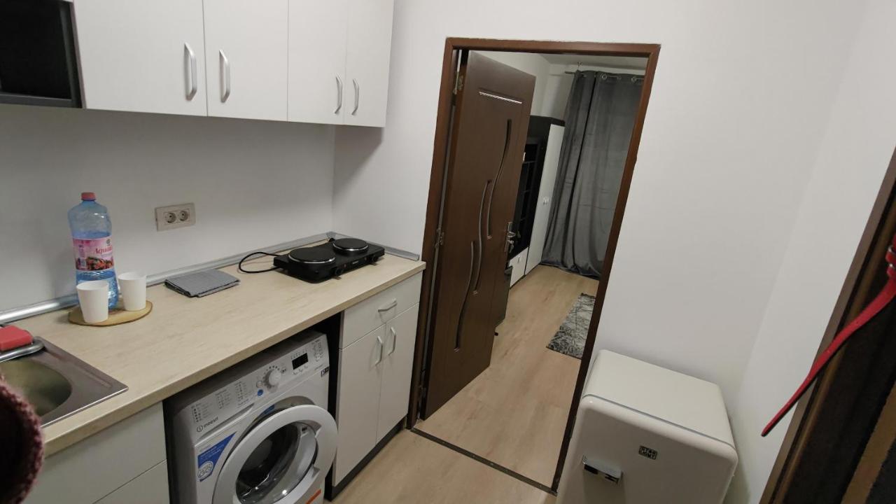 Ferienwohnung Garsoniera 30Mp Chrysflatty1 - Free Netflix Arad Exterior foto